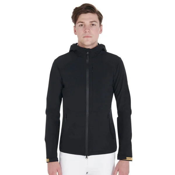 fundis-equestrian202607250556123331201