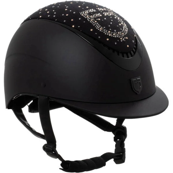 fundis-equestrian202607250556163331206